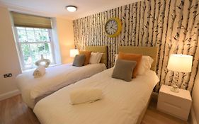 Meridian Way - Your Apartment